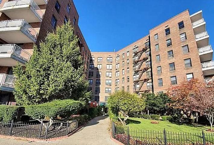 #1 photo, 100-25 Queens Blvd, #6 AA, クイーンズ区 Forest Hills , NY 11375