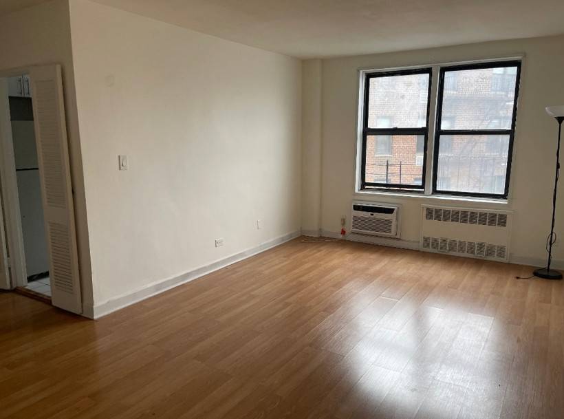 #7 photo, 100-25 Queens Blvd, #6 AA, クイーンズ区 Forest Hills , NY 11375