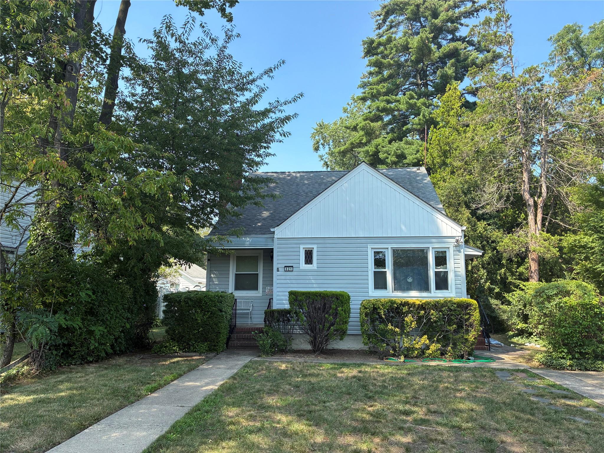 #1 photo, 321 Oakford Street, West Hempstead , NY 11552