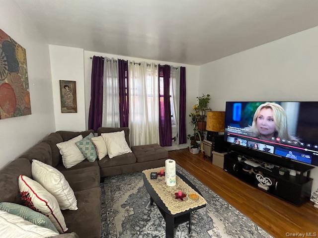 #18 photo, 131-11 Kew Gardens Road, Kew Gardens , NY 11415