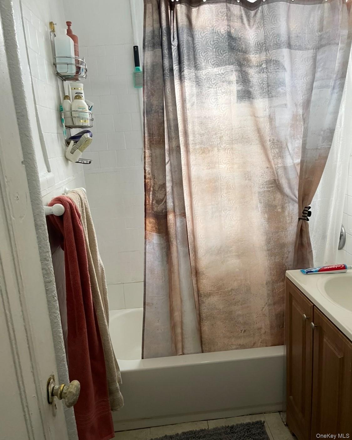 #19 photo, 39-17 65 Pl, クイーンズ区 Woodside , NY 11377