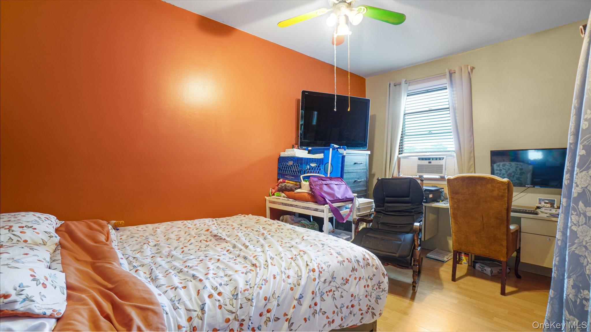 #16 photo, 6 Windsor Place, Lynbrook , NY 11563