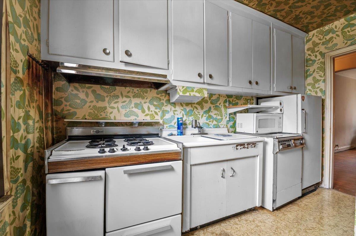 #6 photo, 7916 19th Road, クイーンズ区 East Elmhurst , NY 11370