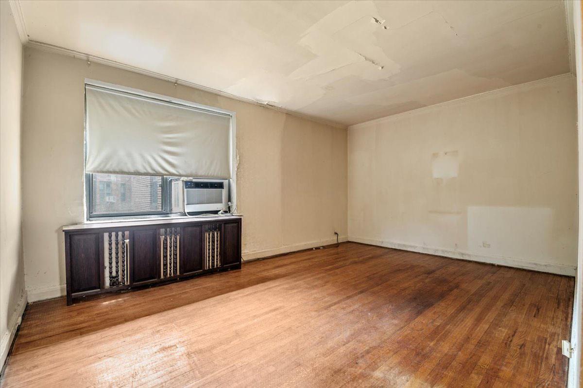 #7 photo, 7916 19th Road, クイーンズ区 East Elmhurst , NY 11370