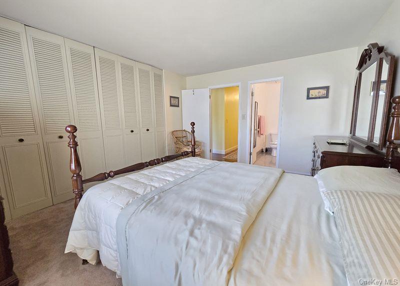 #14 photo, 729 Hilltop Court, Coram , NY 11727