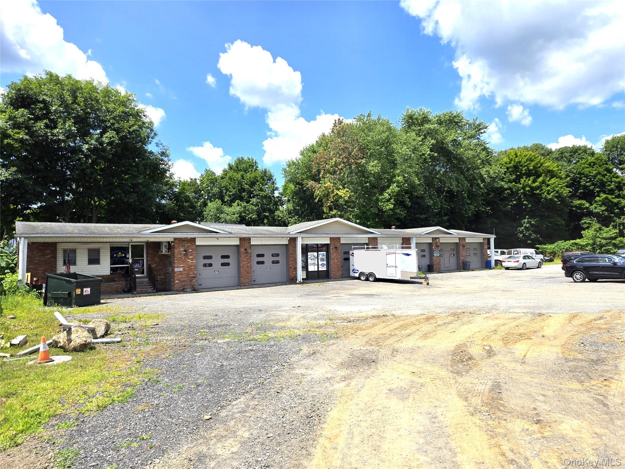 #14 photo, 815-817 Violet Avenue, Hyde Park , NY 12538