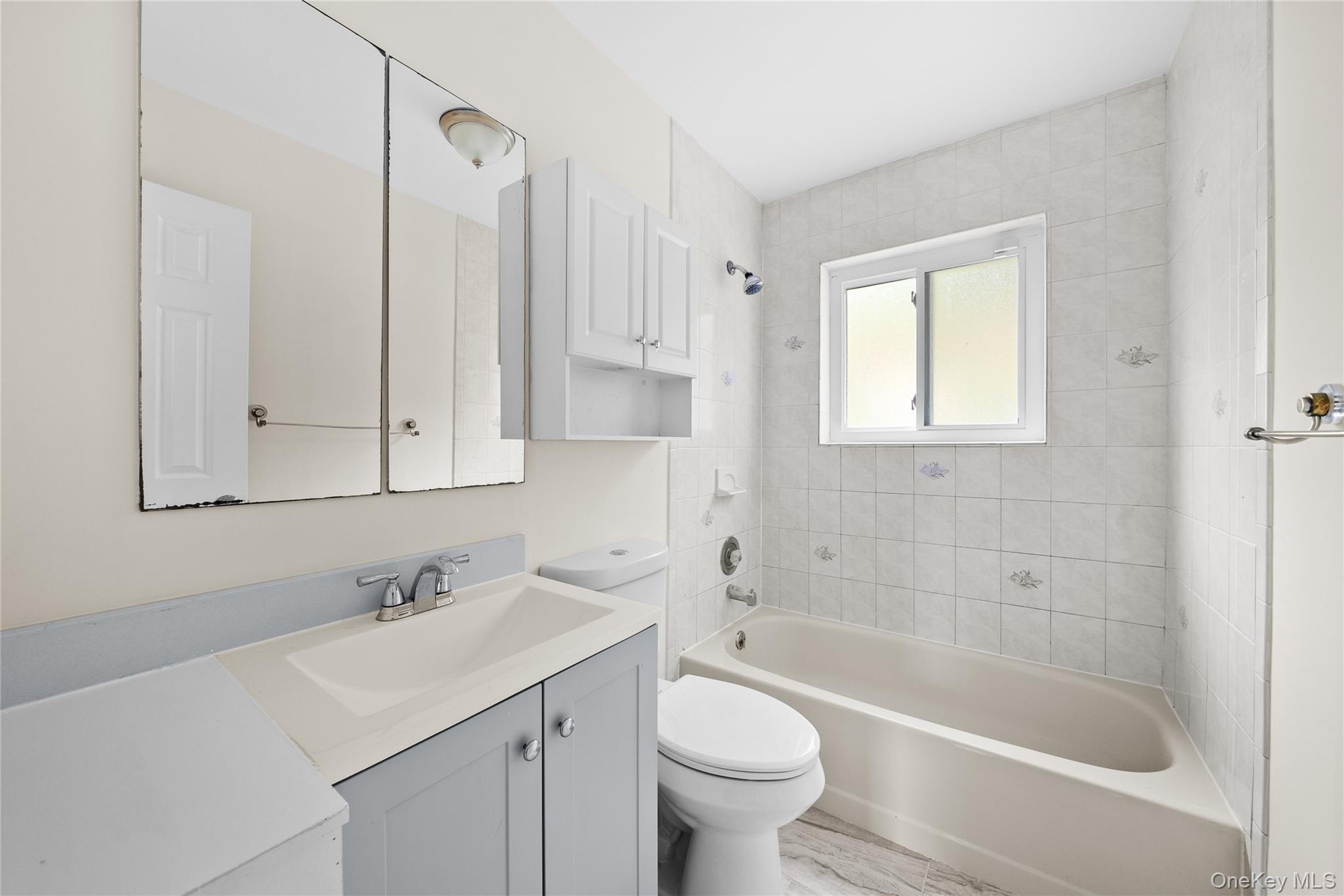 #10 photo, 59 Breeze Avenue, Саффолк ‖ Ronkonkoma , NY 11779