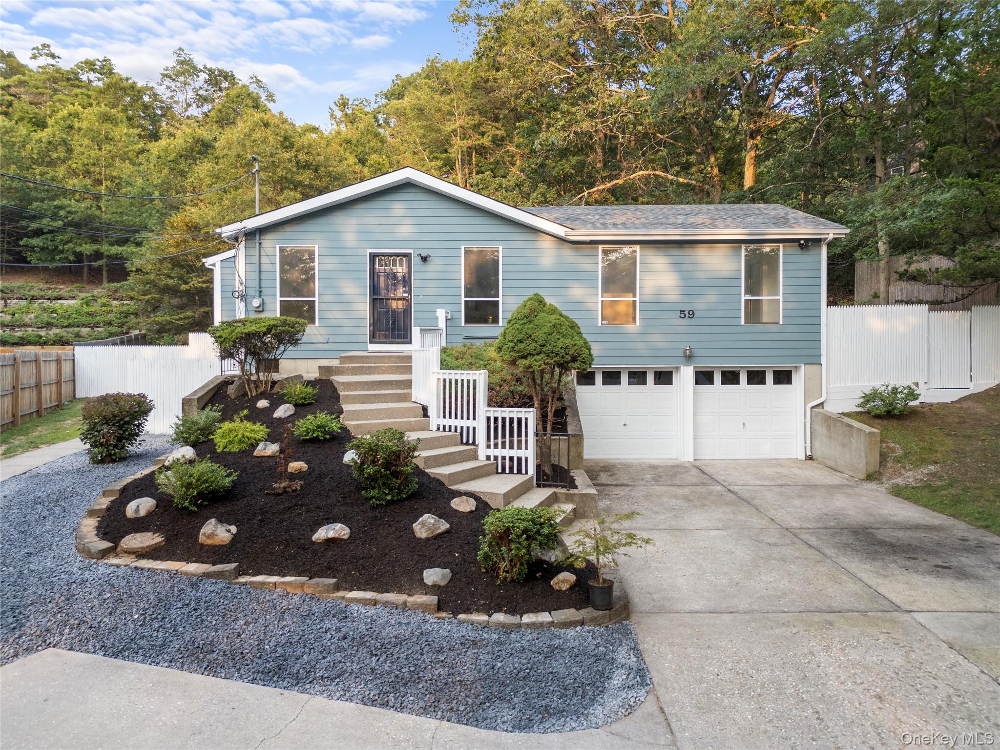 #2 photo, 59 Breeze Avenue, Саффолк ‖ Ronkonkoma , NY 11779