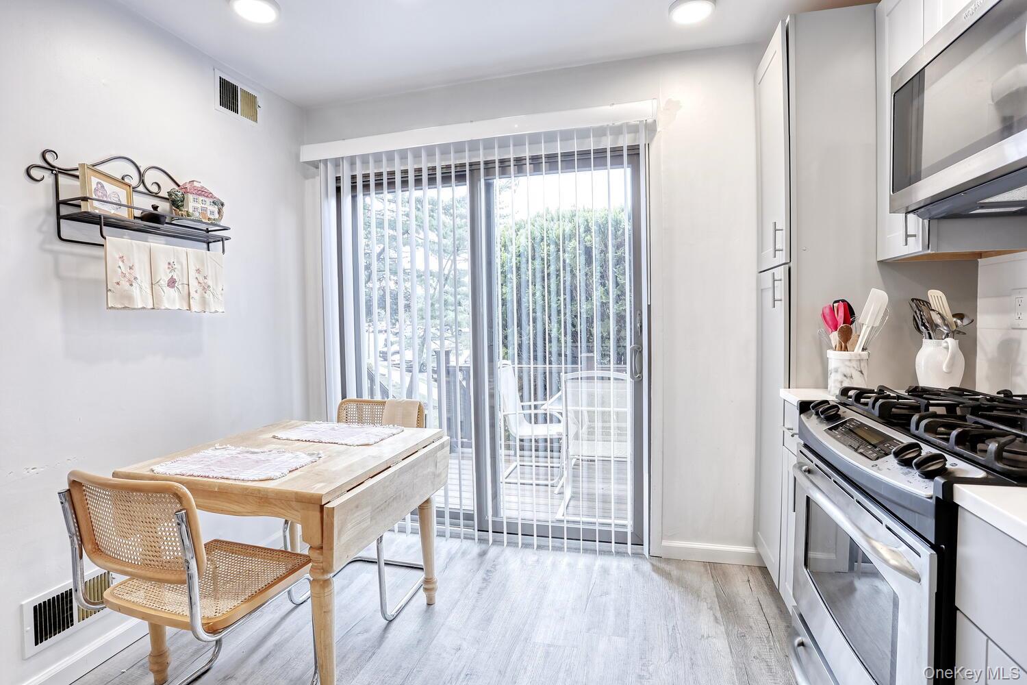 #7 photo, 40 I Heritage Drive, New City , NY 10956