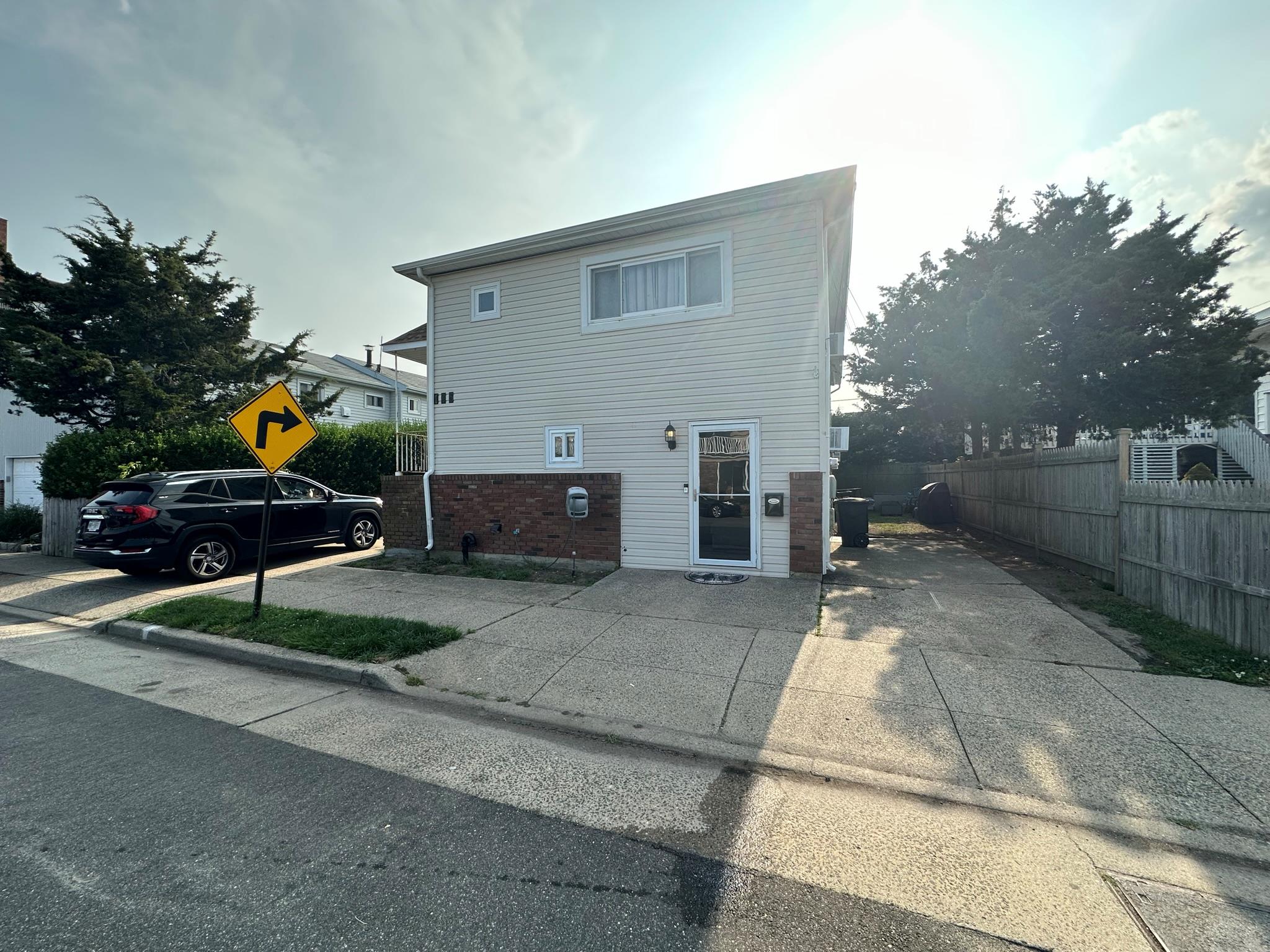 #1 photo, 115 Maple Boulevard, नासाउ काउंटी Long Beach , NY 11561