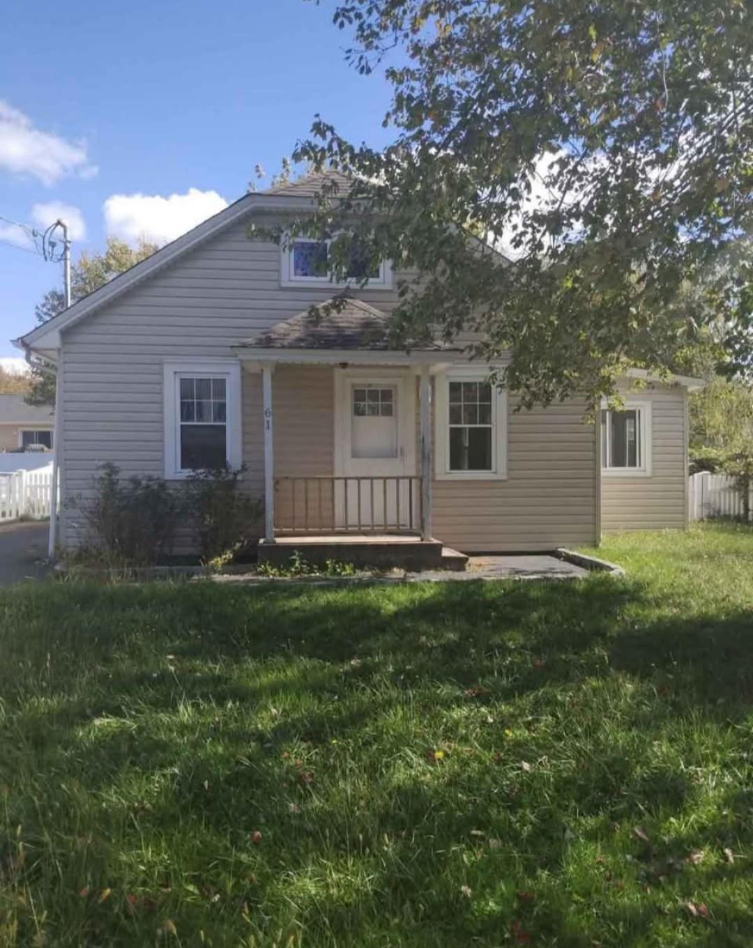 #1 photo, 61 Lynbrook Drive, 东长岛 Mastic Beach , NY 11951