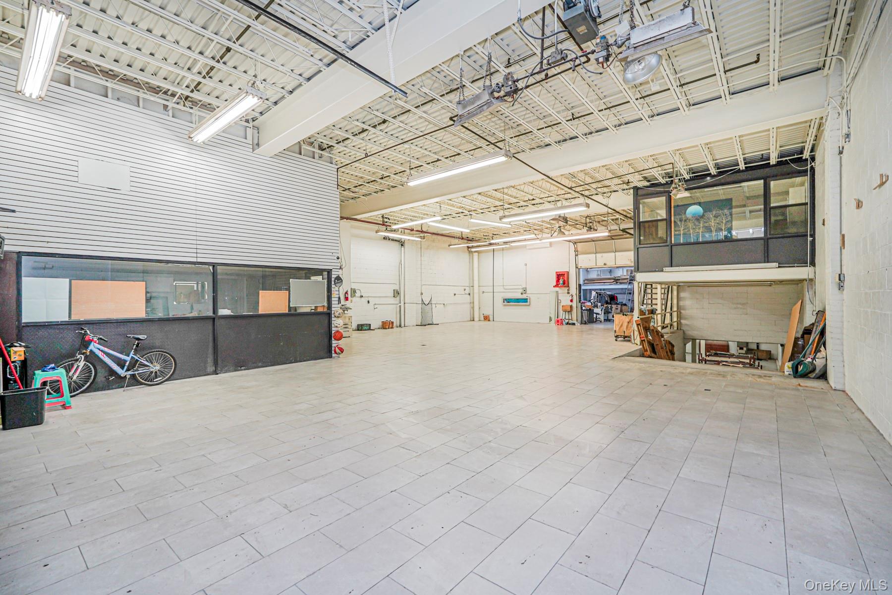 #4 photo, 8731 18th Avenue, ブルックリン区 Brooklyn , NY 11214