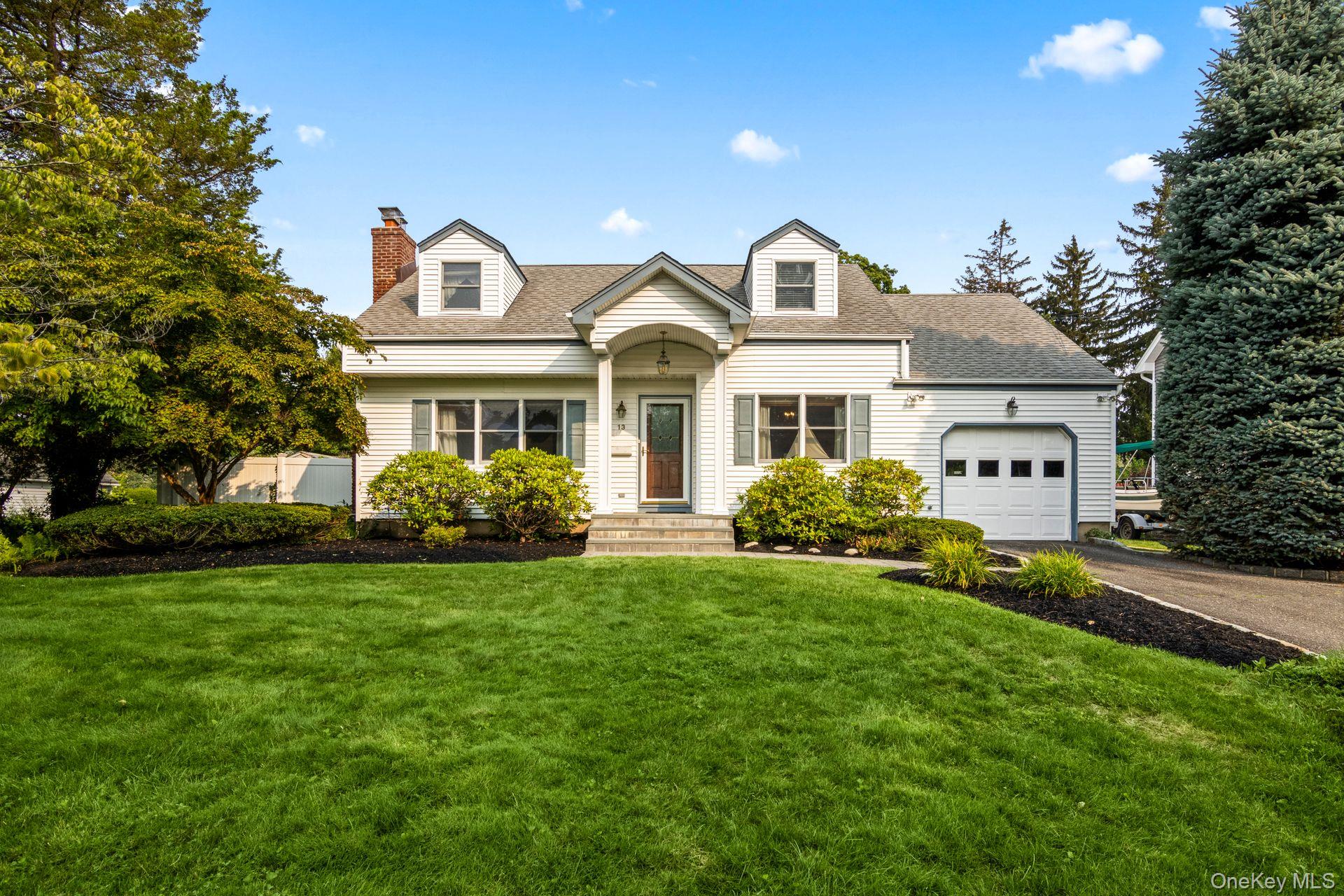 #1 photo, 13 Clairmont Street, सफ़ोक काउंटी Northport , NY 11768