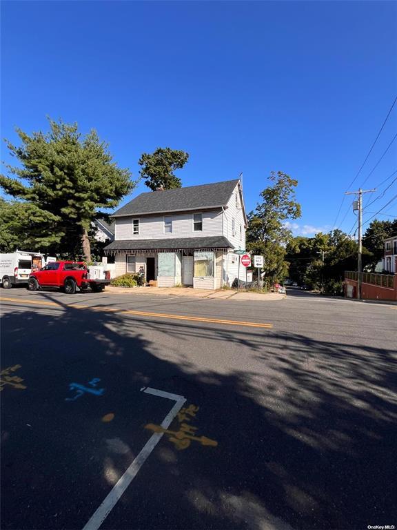 #1 photo, 95 Steamboat Road, Great Neck , NY 11024