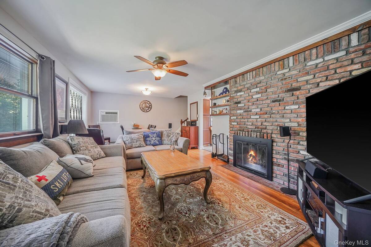 #18 photo, 7 Scott Drive, Melville , NY 11747