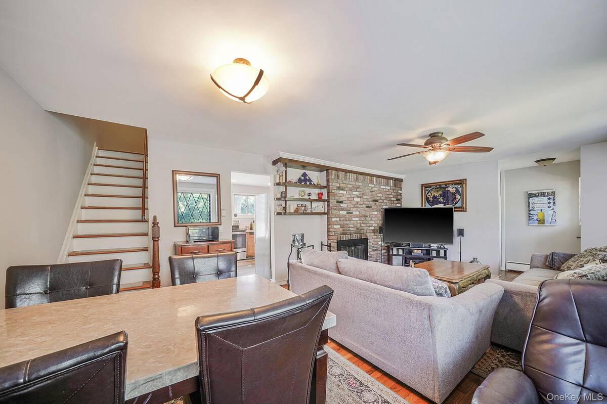 #20 photo, 7 Scott Drive, Melville , NY 11747