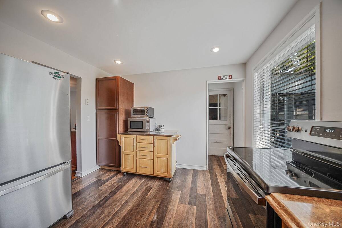 #24 photo, 7 Scott Drive, Melville , NY 11747