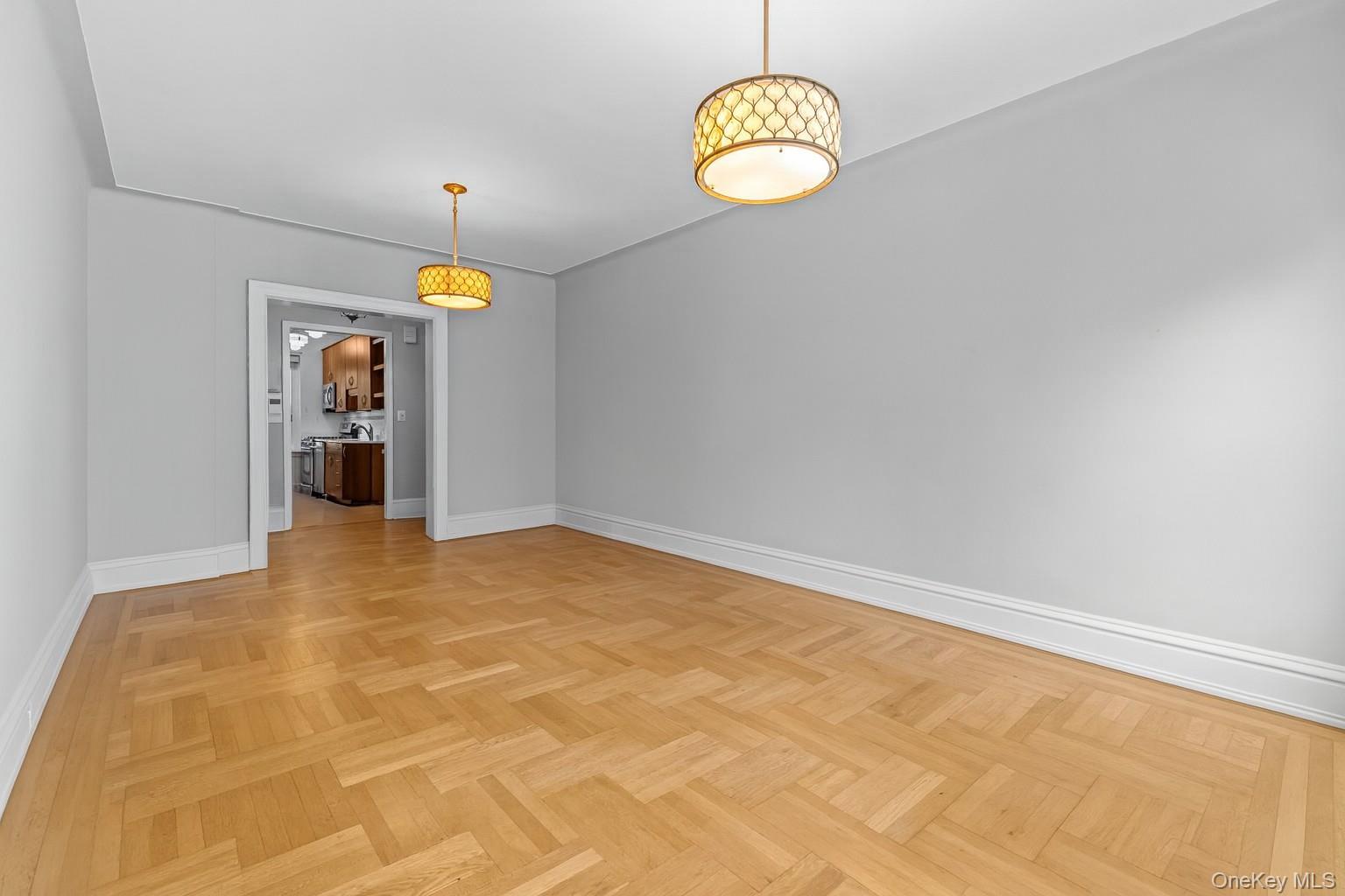 #11 photo, 525 W 238th Street, Bronx , NY 10463