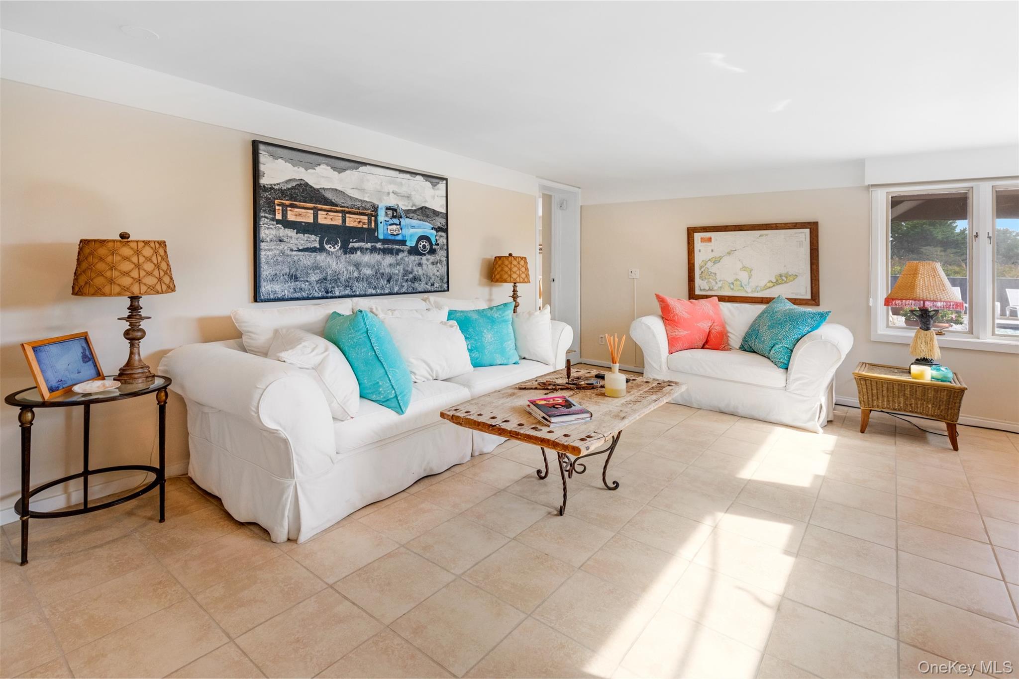 #13 photo, 49 Gilberts Path, सफ़ोक काउंटी Amagansett , NY 11930