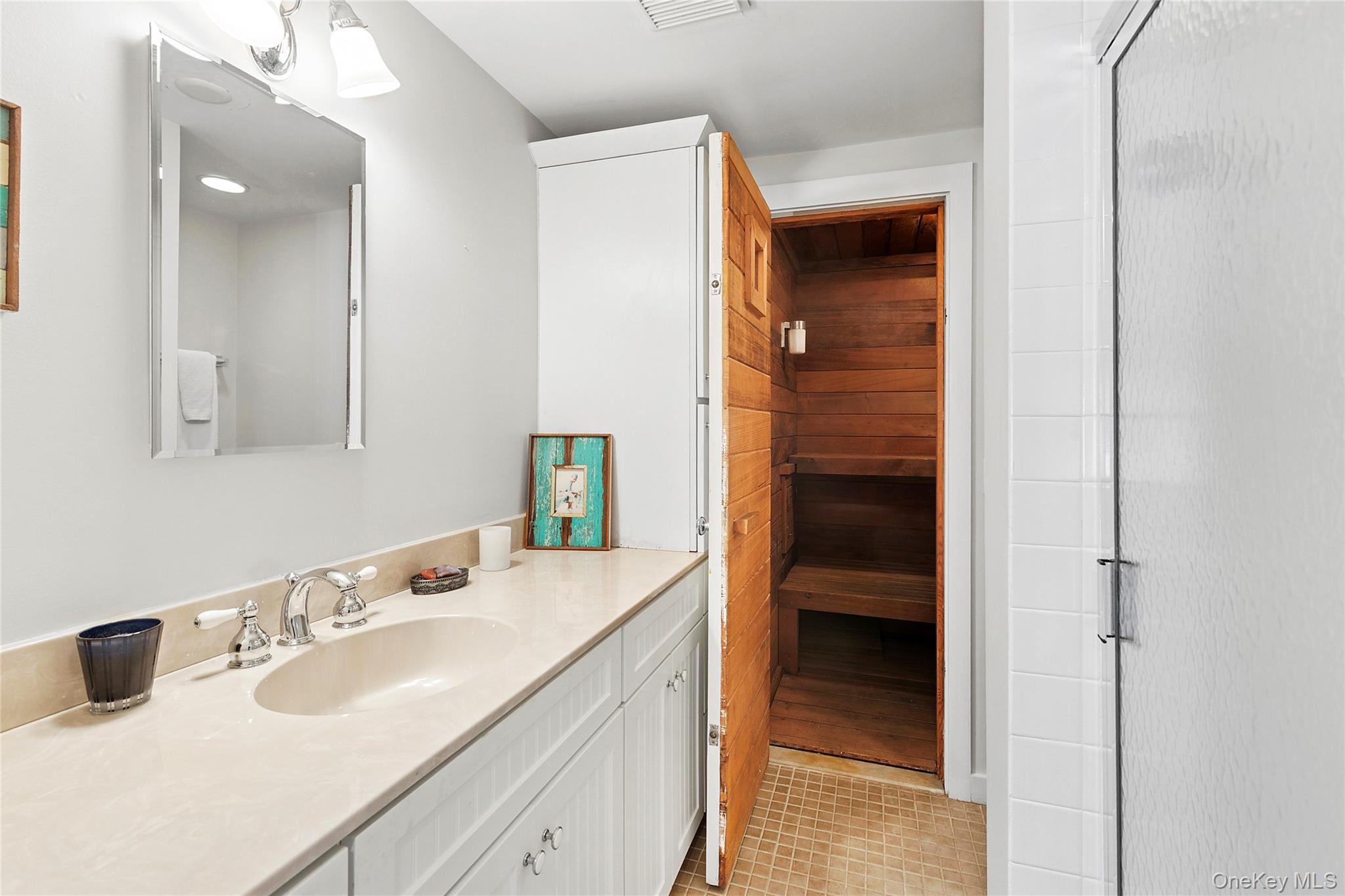 #15 photo, 49 Gilberts Path, सफ़ोक काउंटी Amagansett , NY 11930