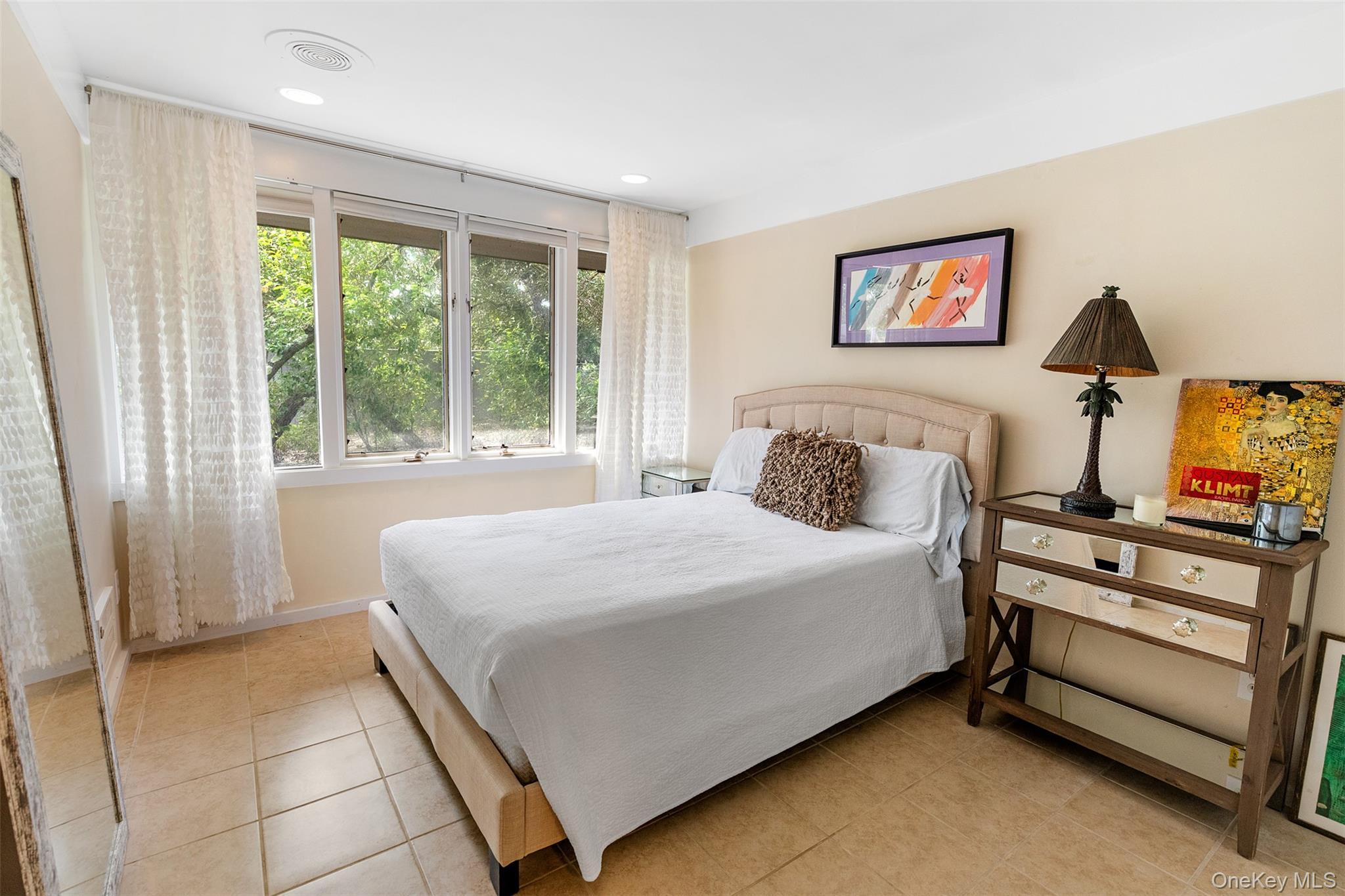 #20 photo, 49 Gilberts Path, सफ़ोक काउंटी Amagansett , NY 11930