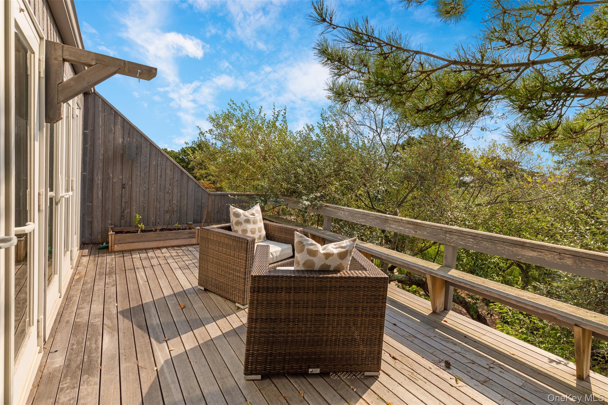 #9 photo, 49 Gilberts Path, सफ़ोक काउंटी Amagansett , NY 11930