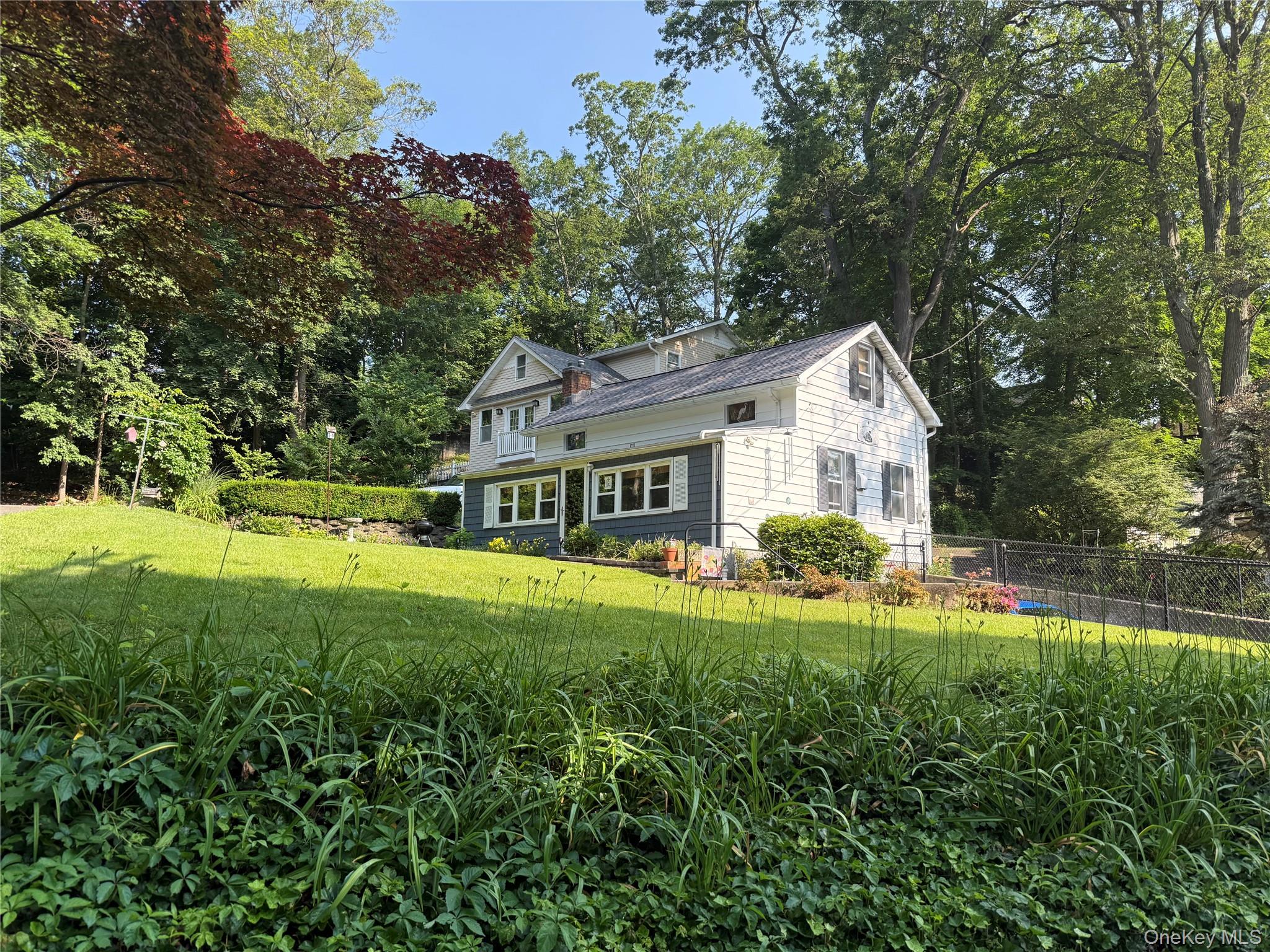 #1 photo, 1 Hillside Lane, Huntington , NY 11743