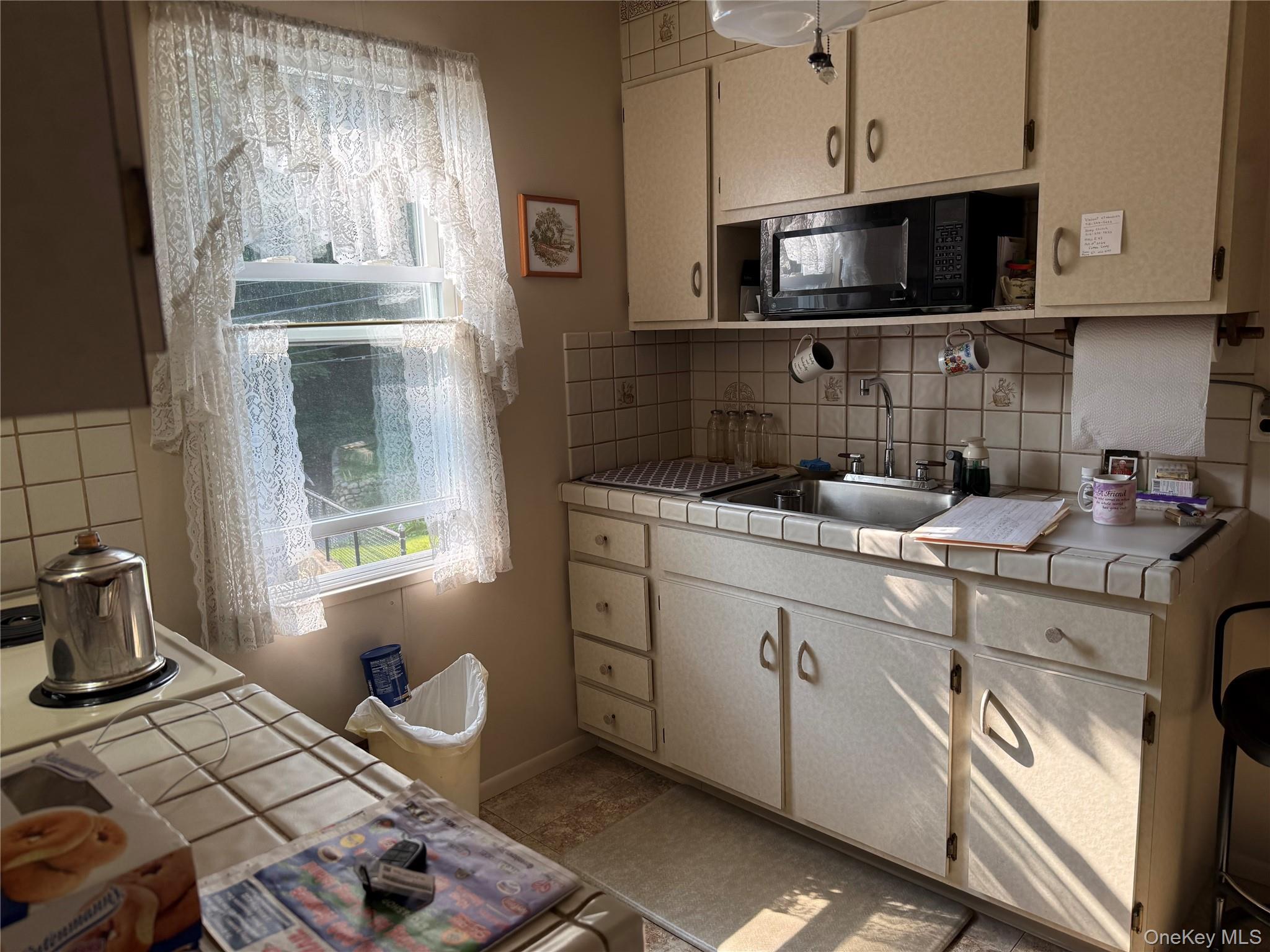 #5 photo, 1 Hillside Lane, Huntington , NY 11743