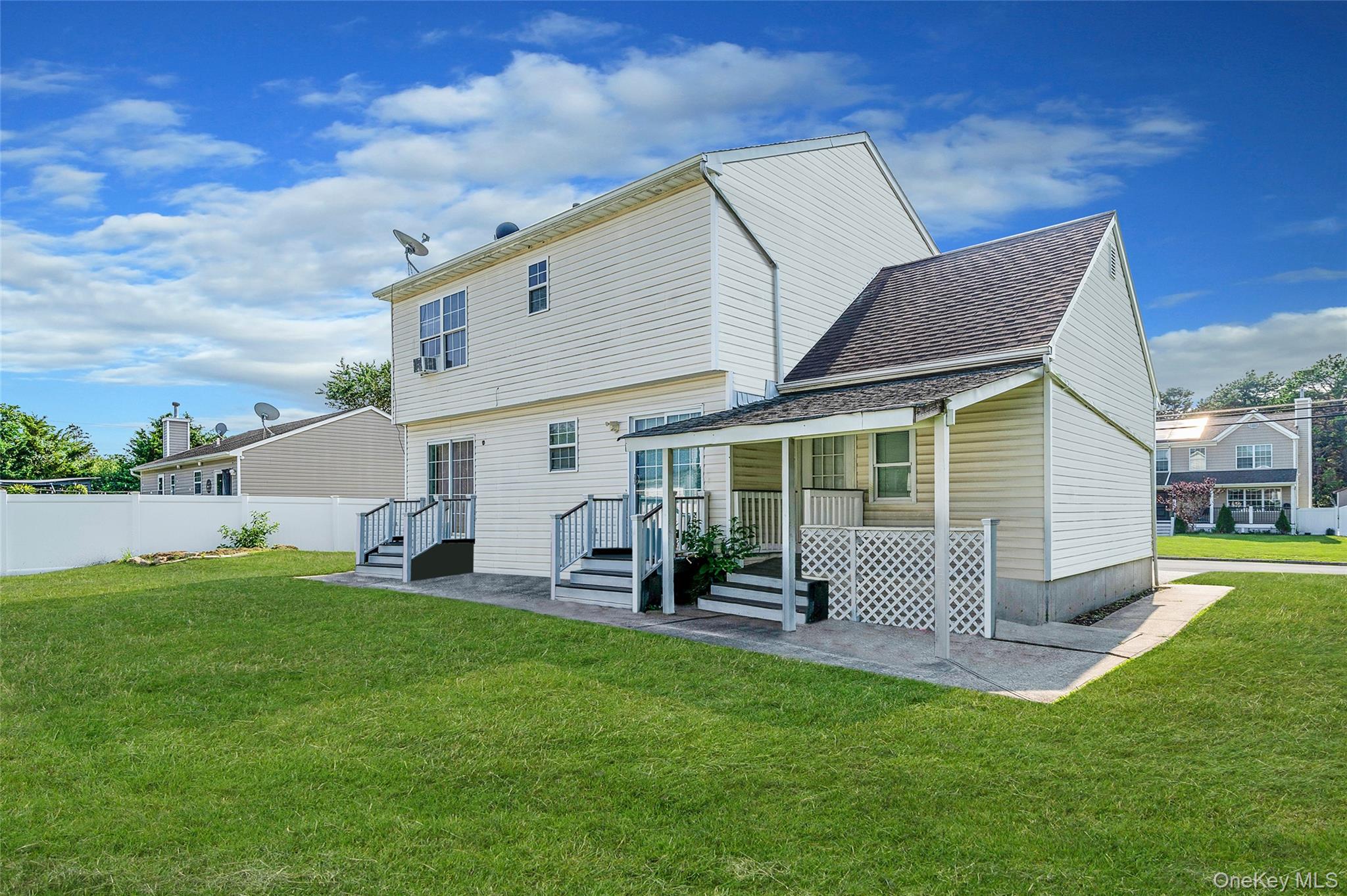 #18 photo, 905 Doane Avenue, Bellport , NY 11713