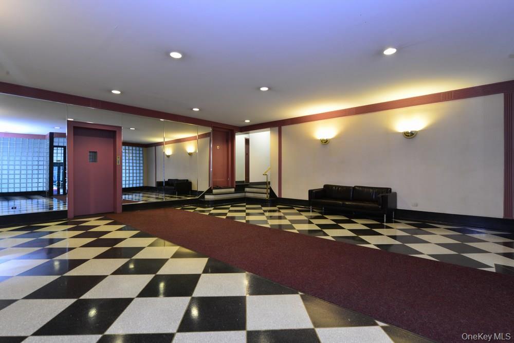 #2 photo, 102-40 67th Drive, クイーンズ区 Forest Hills , NY 11375