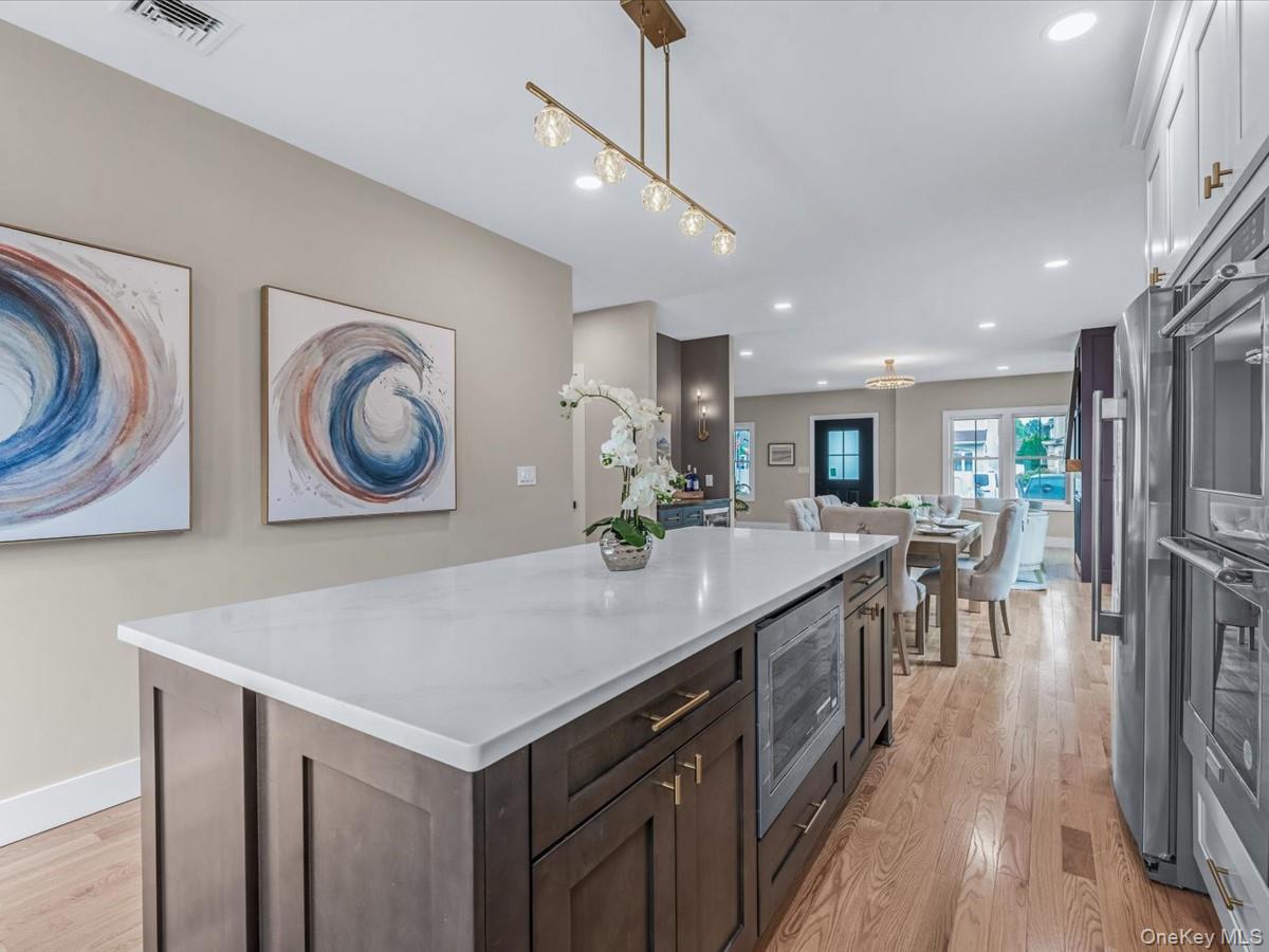 #12 photo, 41 Albany Avenue, ナッソー郡 Westbury , NY 11590