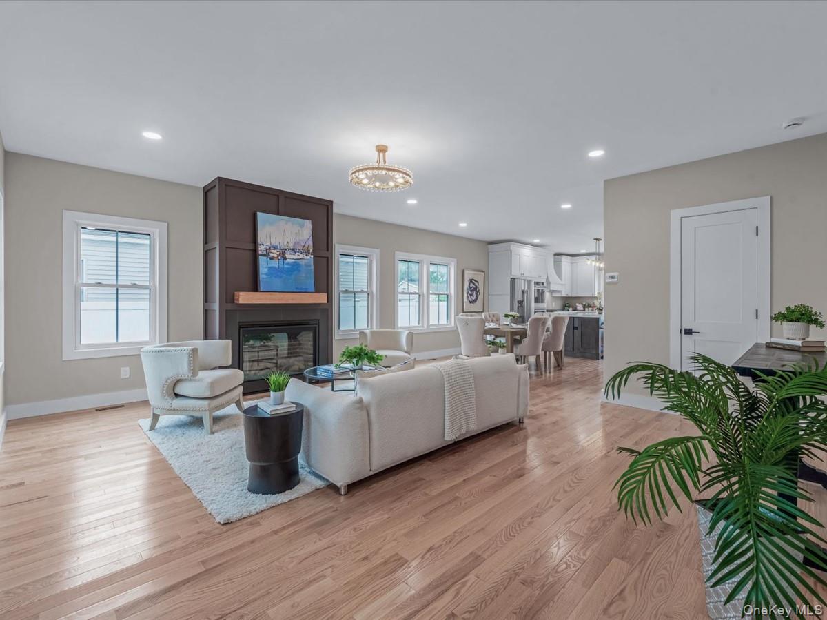 #4 photo, 41 Albany Avenue, ナッソー郡 Westbury , NY 11590