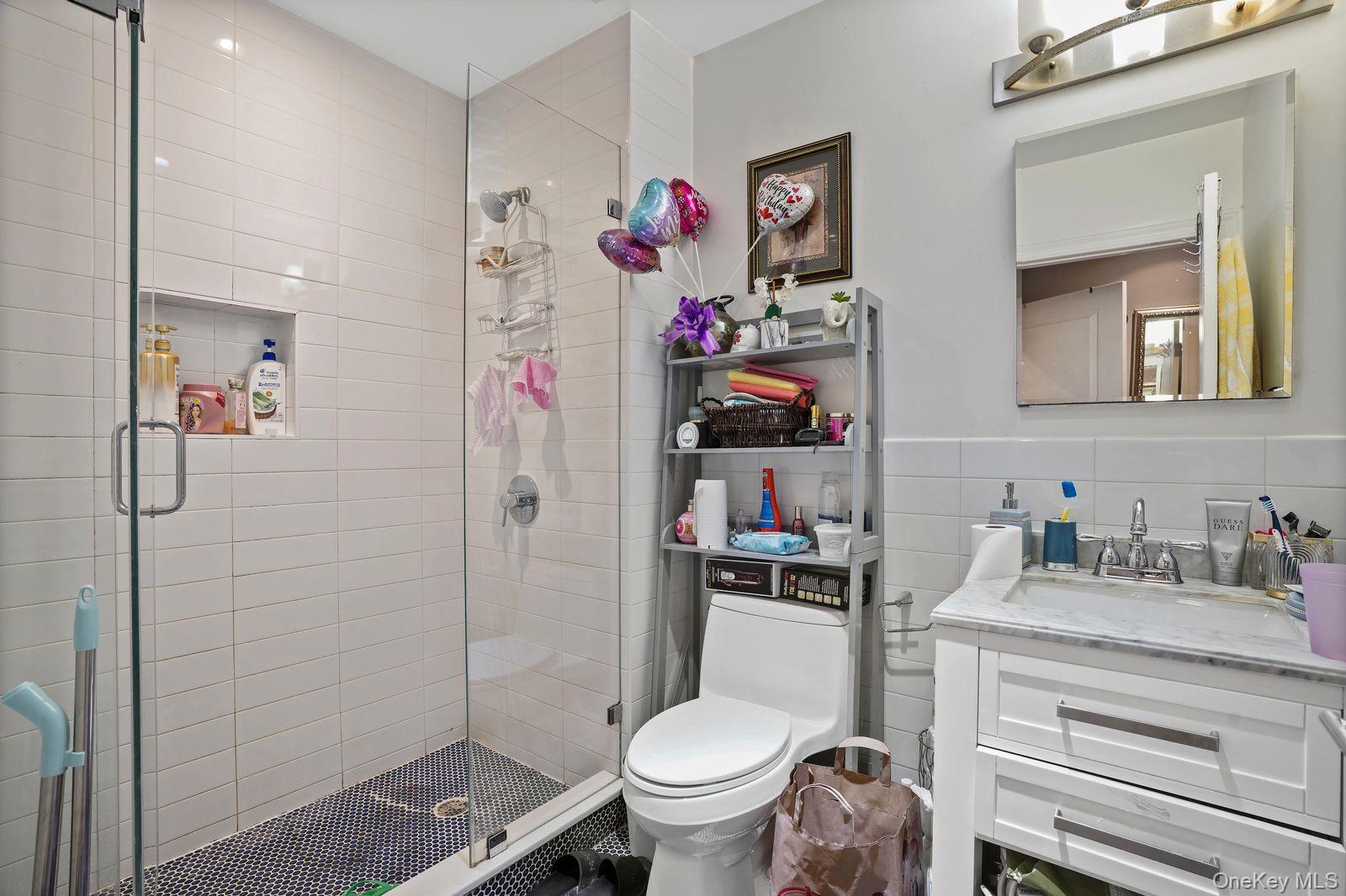 #16 photo, 70-49 66th Place, クイーンズ区 Glendale , NY 11385