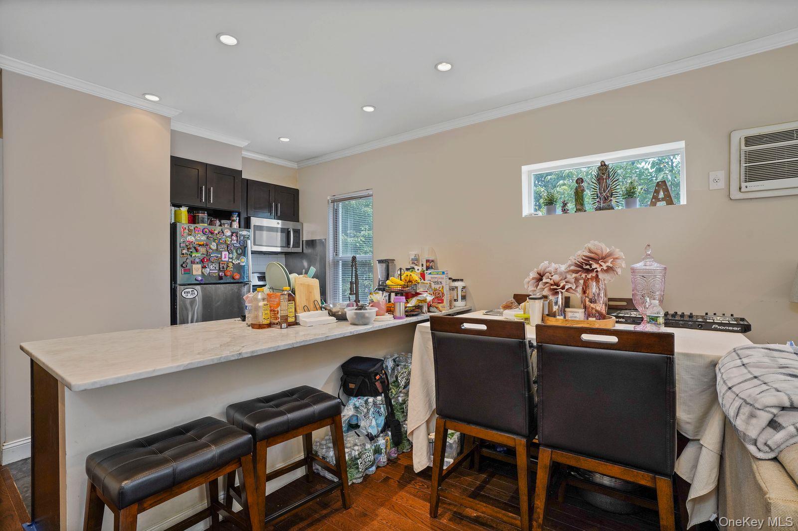 #6 photo, 70-49 66th Place, クイーンズ区 Glendale , NY 11385