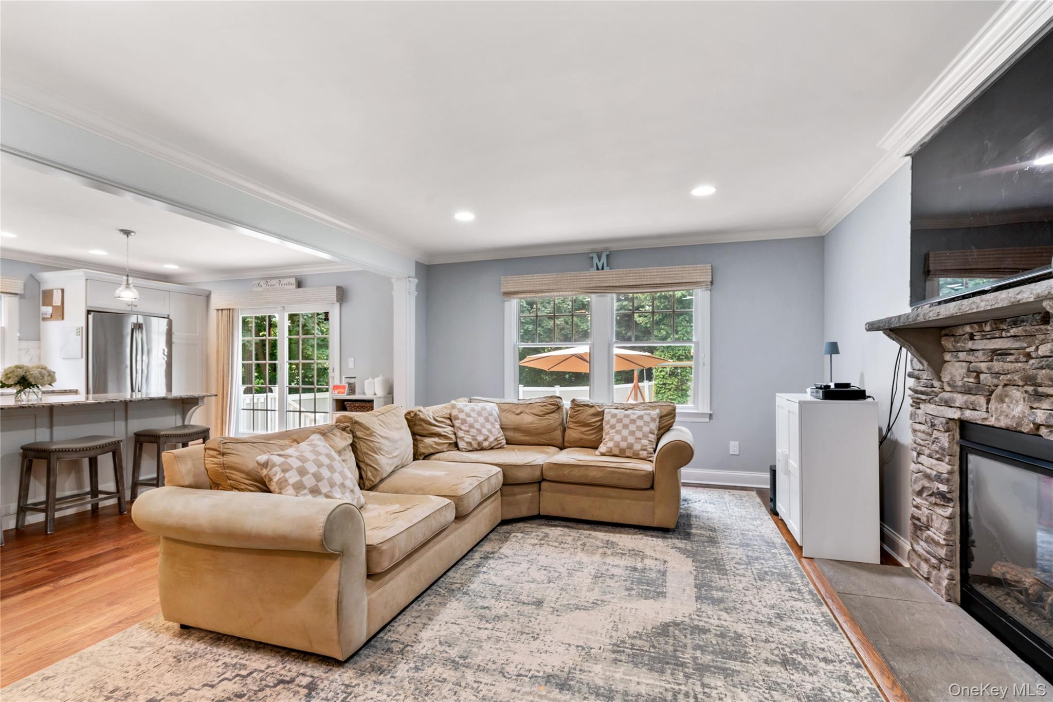 #11 photo, 10 Northwood Circle, Huntington , NY 11743