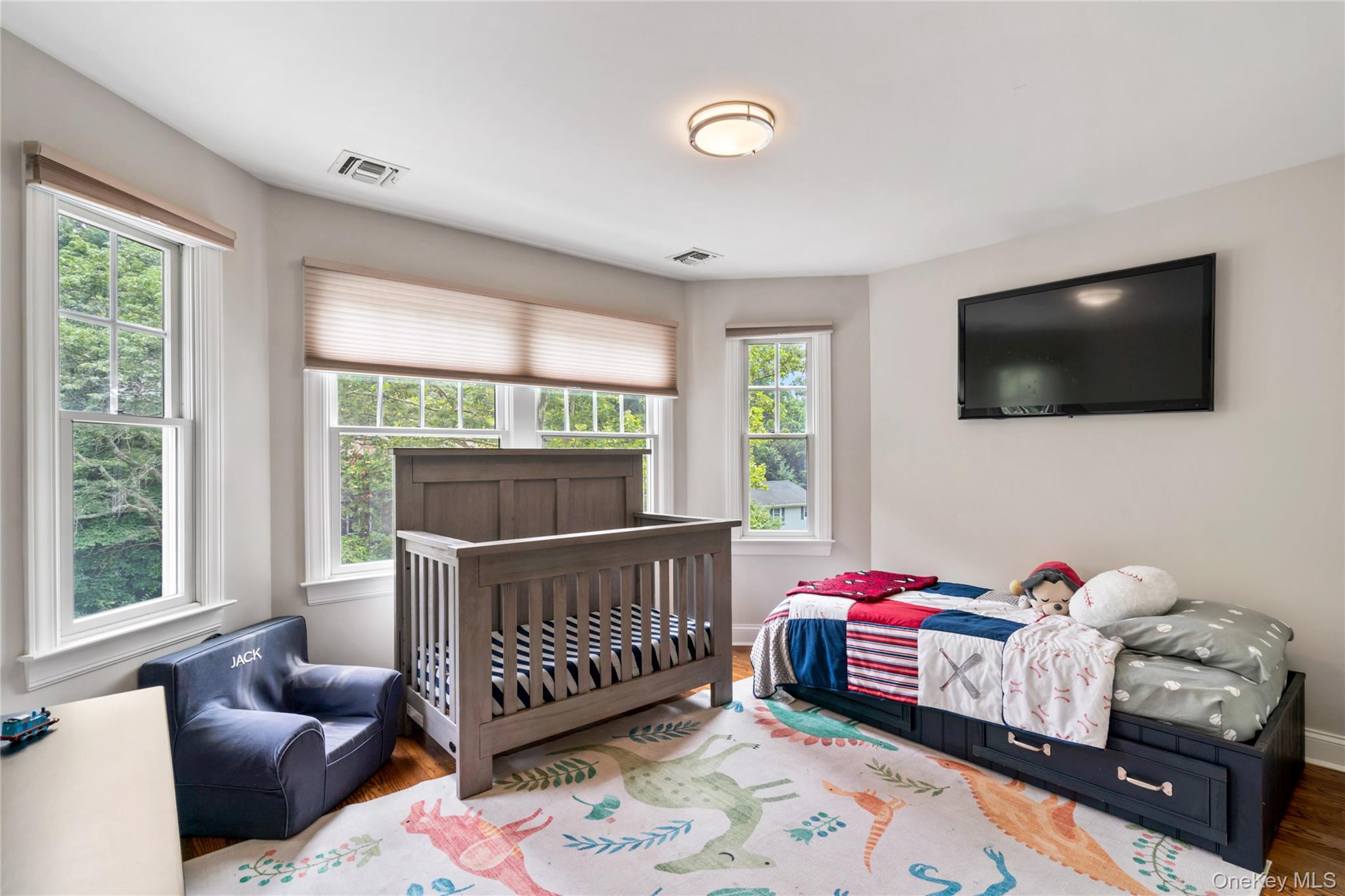 #17 photo, 10 Northwood Circle, Huntington , NY 11743