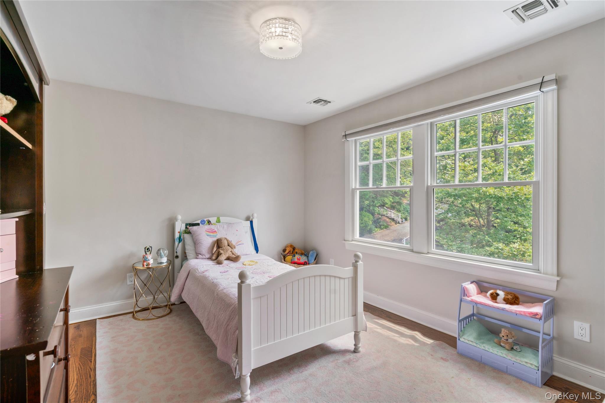 #18 photo, 10 Northwood Circle, Huntington , NY 11743