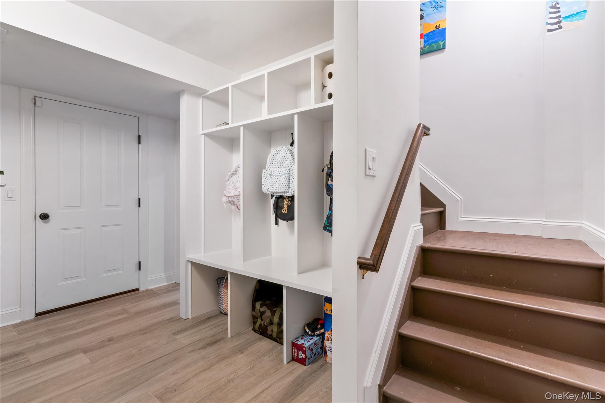 #19 photo, 10 Northwood Circle, Huntington , NY 11743