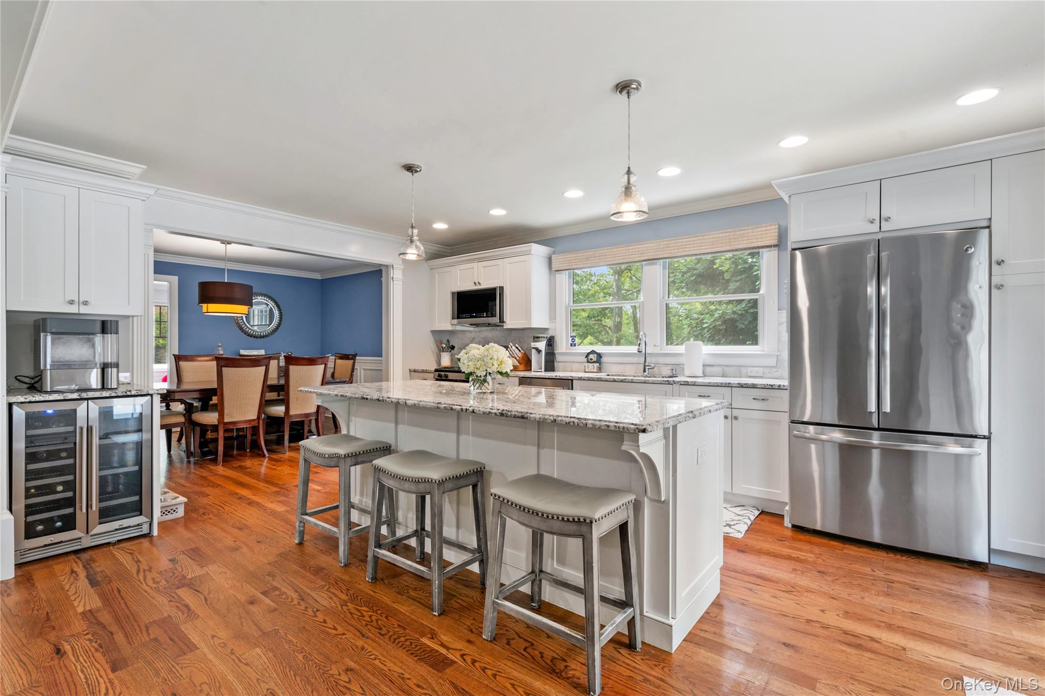 #8 photo, 10 Northwood Circle, Huntington , NY 11743