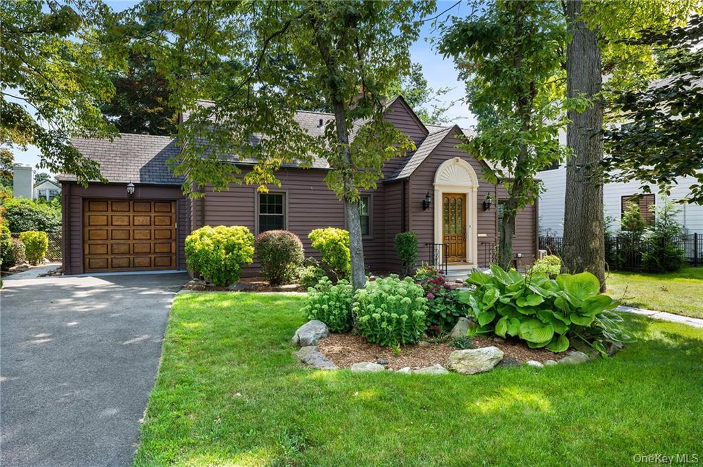 #1 photo, 78 Oak Lane, Pelham , NY 10803