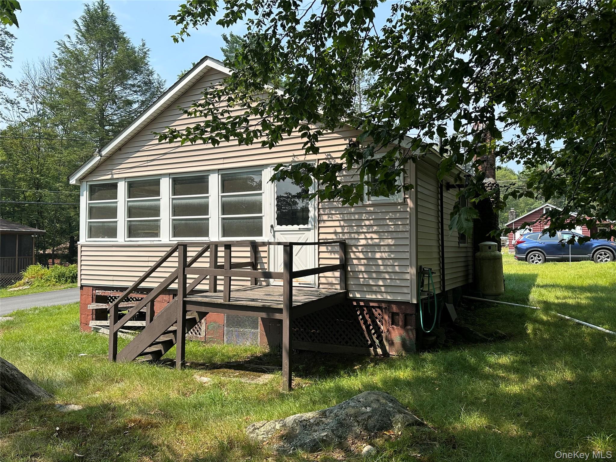 #7 photo, 13 E Pierce Avenue, Smallwood , NY 12720