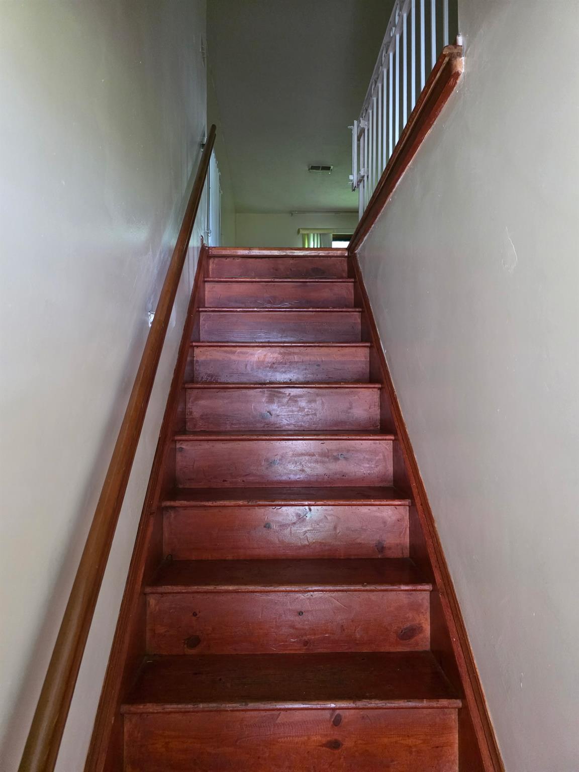 #1 photo, 285 Village Court, Kingston , NY 12401