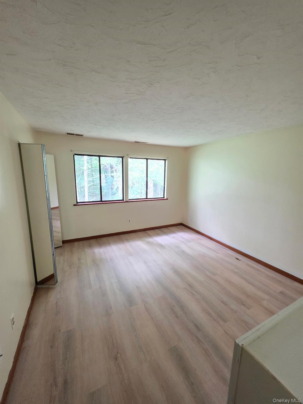 #5 photo, 285 Village Court, Kingston , NY 12401