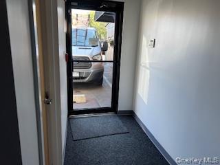 #17 photo, 475 Sunrise Highway, ナッソー郡 Lynbrook , NY 11563