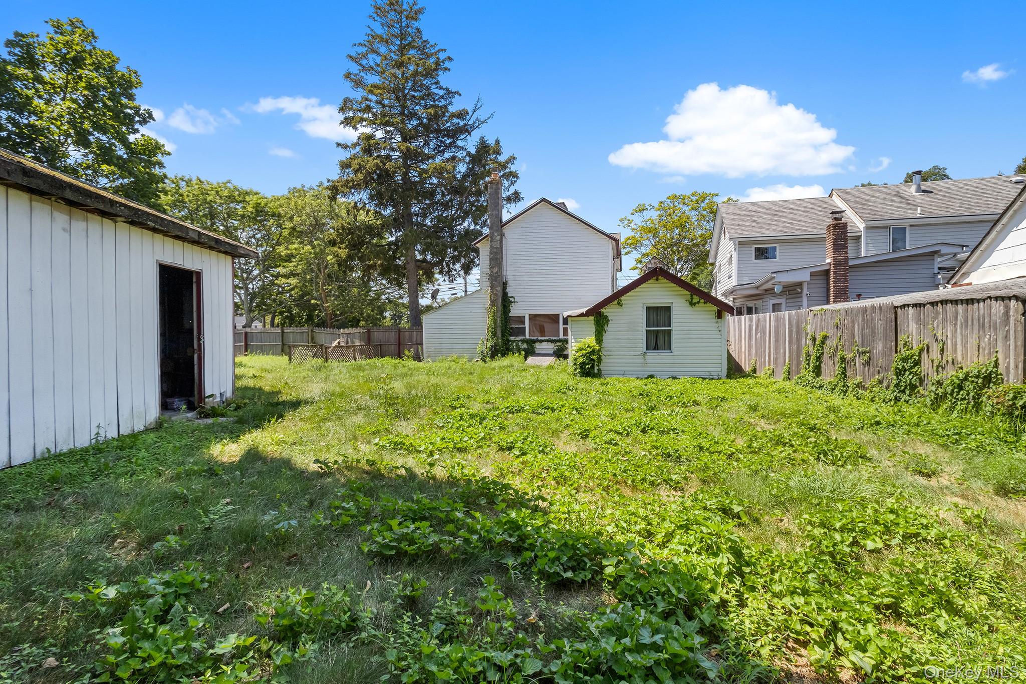 #12 photo, 59 Irish Lane, East Islip , NY 11730