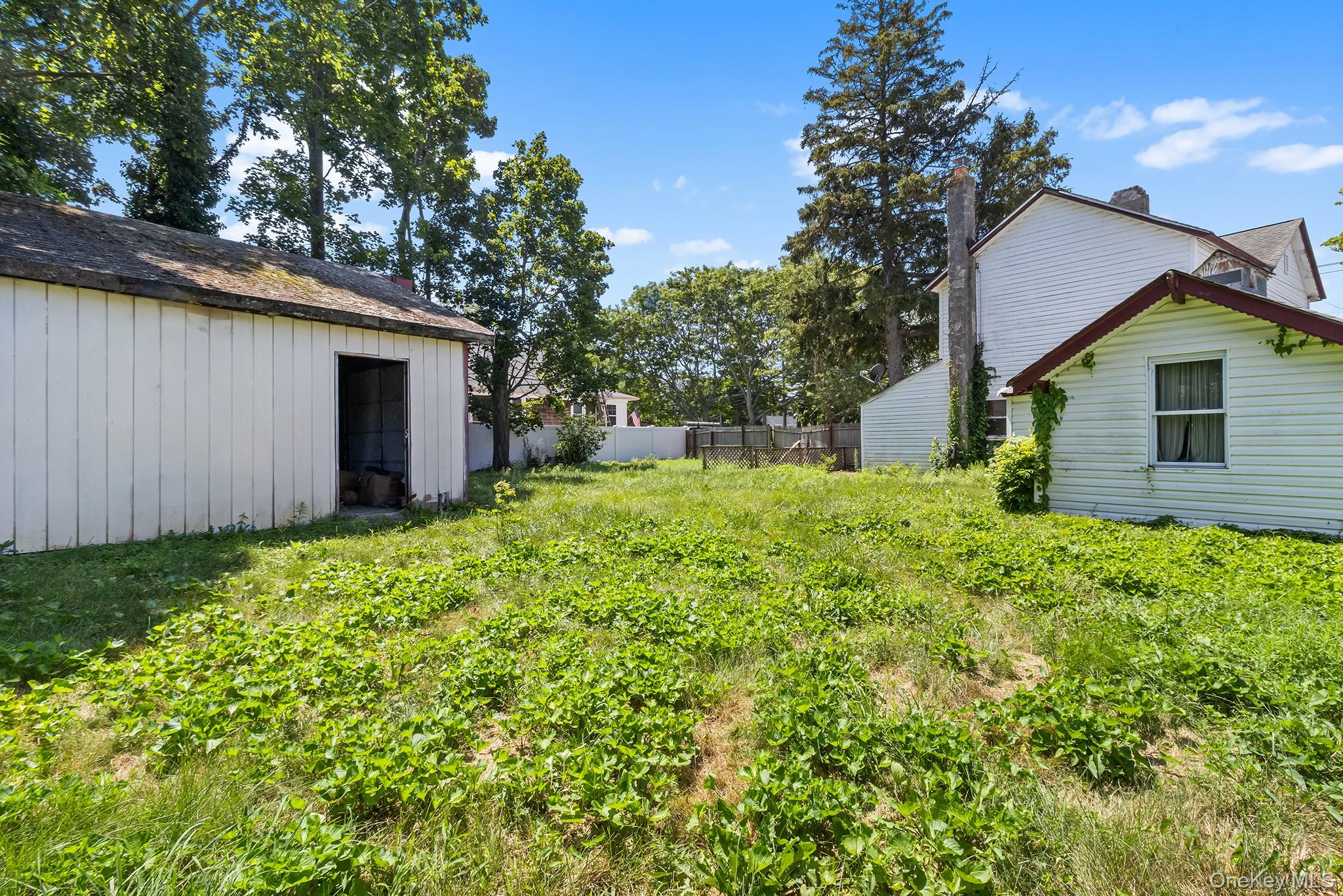 #13 photo, 59 Irish Lane, East Islip , NY 11730