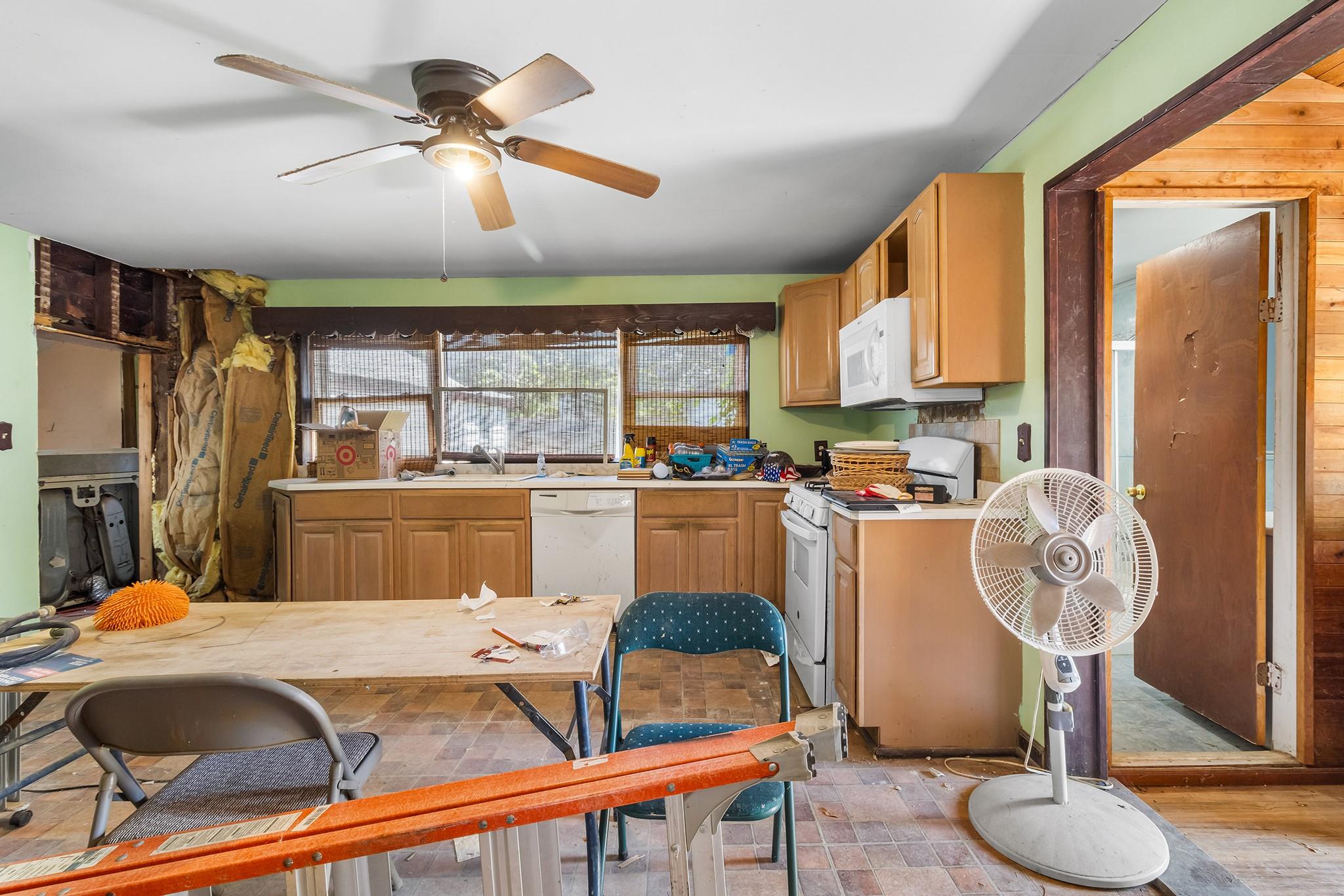 #4 photo, 59 Irish Lane, East Islip , NY 11730