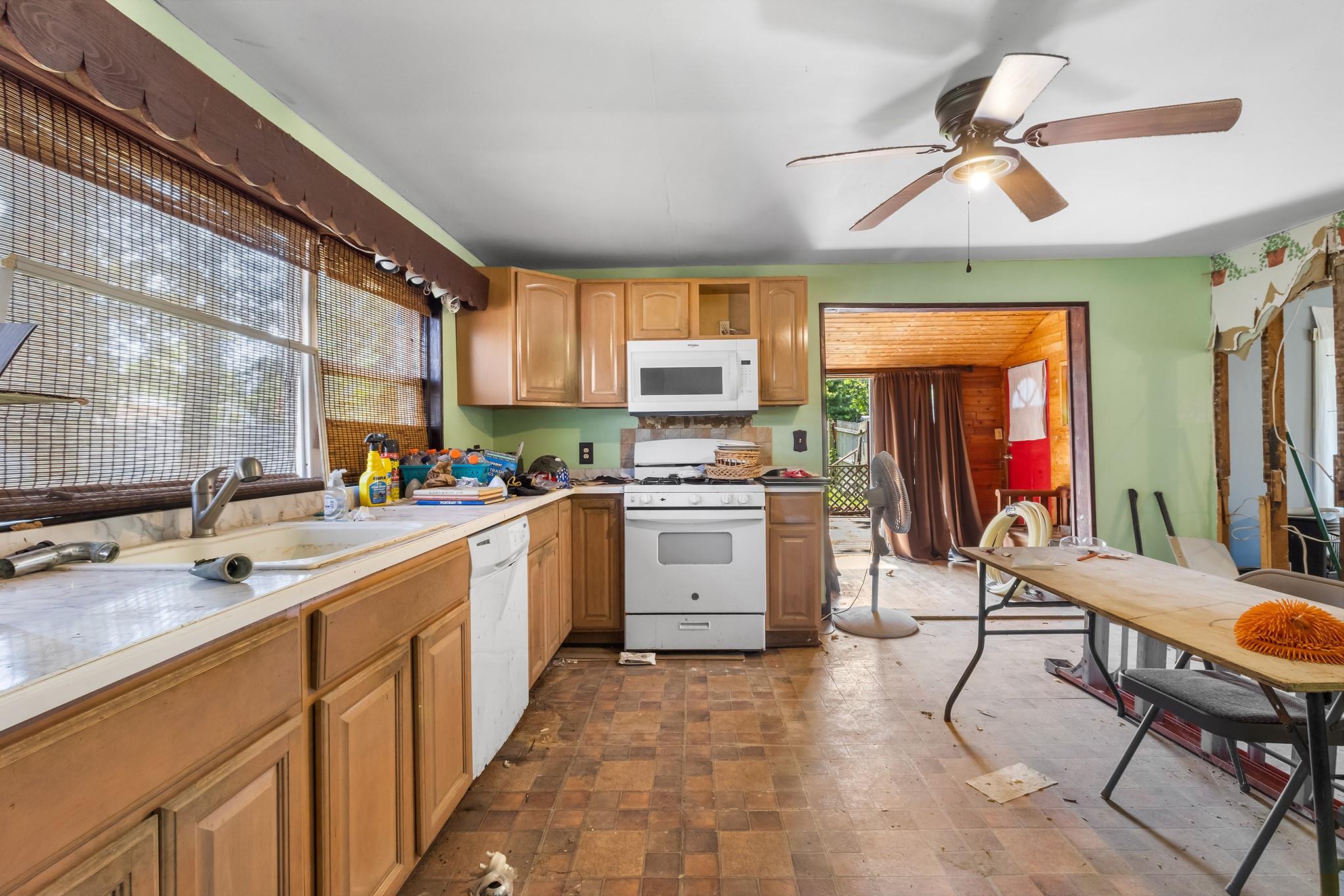 #6 photo, 59 Irish Lane, East Islip , NY 11730