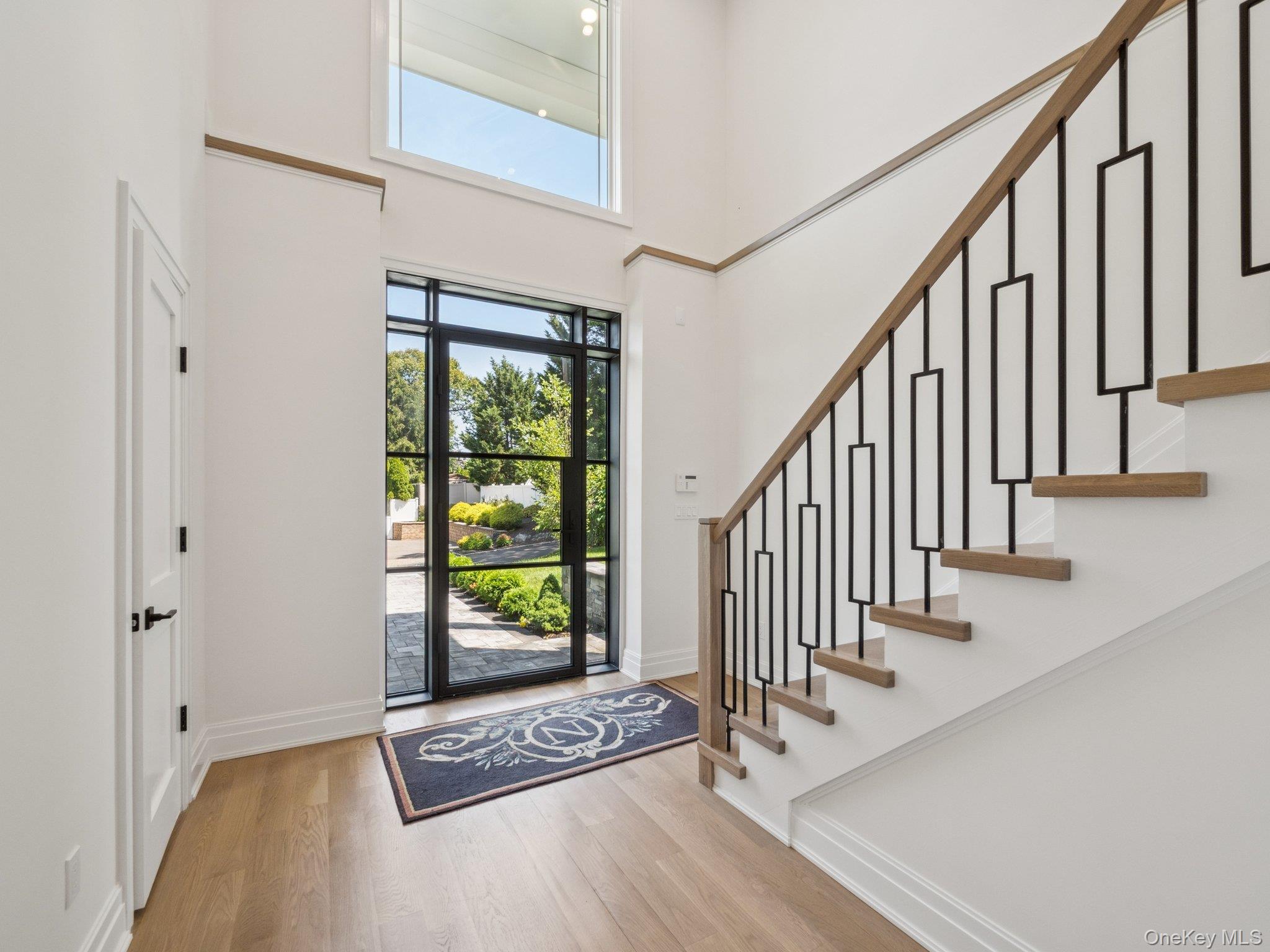 #6 photo, 2 Arthur Place, Woodbury , NY 11797