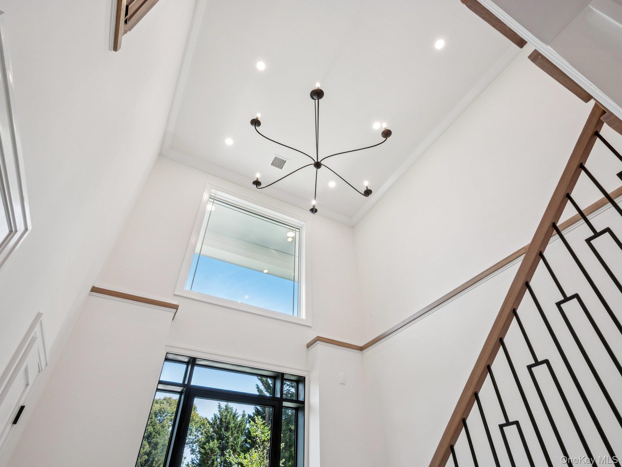 #7 photo, 2 Arthur Place, Woodbury , NY 11797